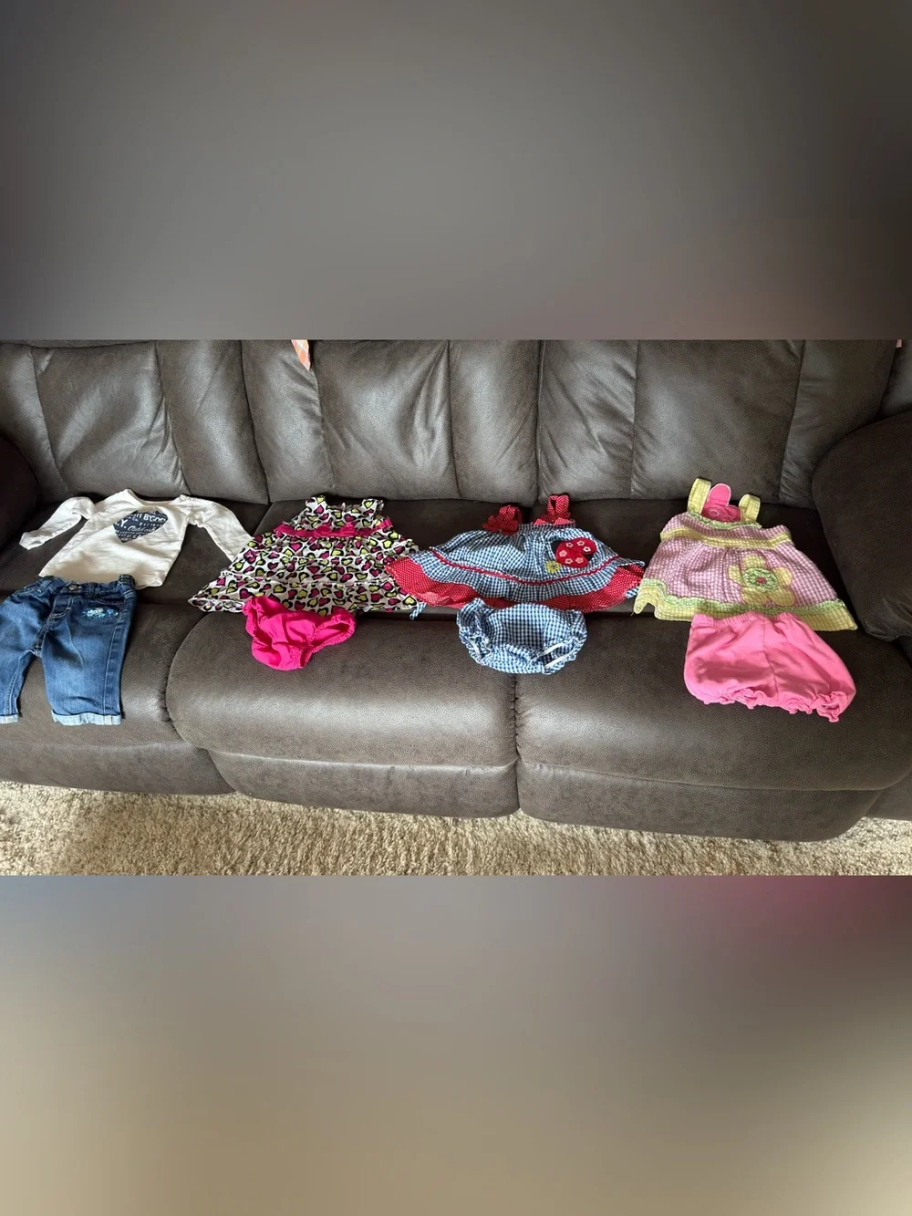 Bundle of 4 Outfits - Size Girls 12 Months -